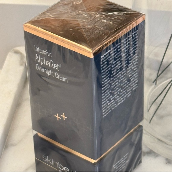 Skinbetter Science Intensive Alpharet Overnight Cream - 1.0fl oz (30ml) - Picture 2 of 5